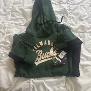 Women's Fantactic Milwaukee Bucks hoodie